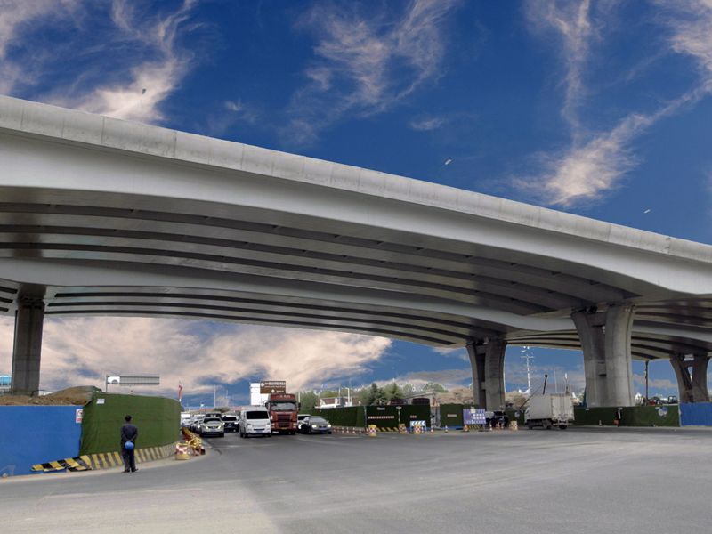 中鐵十七局青島市新機場高速連接線鋼混疊合梁(6300t)