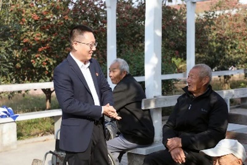 孝感大方 愛(ài)聚大方 大方控股集團(tuán)德孝愛(ài)心基金會(huì)開(kāi)展重陽(yáng)節(jié)慰問(wèn)活動(dòng)