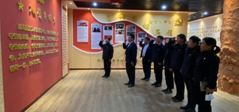 企業(yè)發(fā)展的堅強堡壘 大方重機第二黨支部先進(jìn)事跡