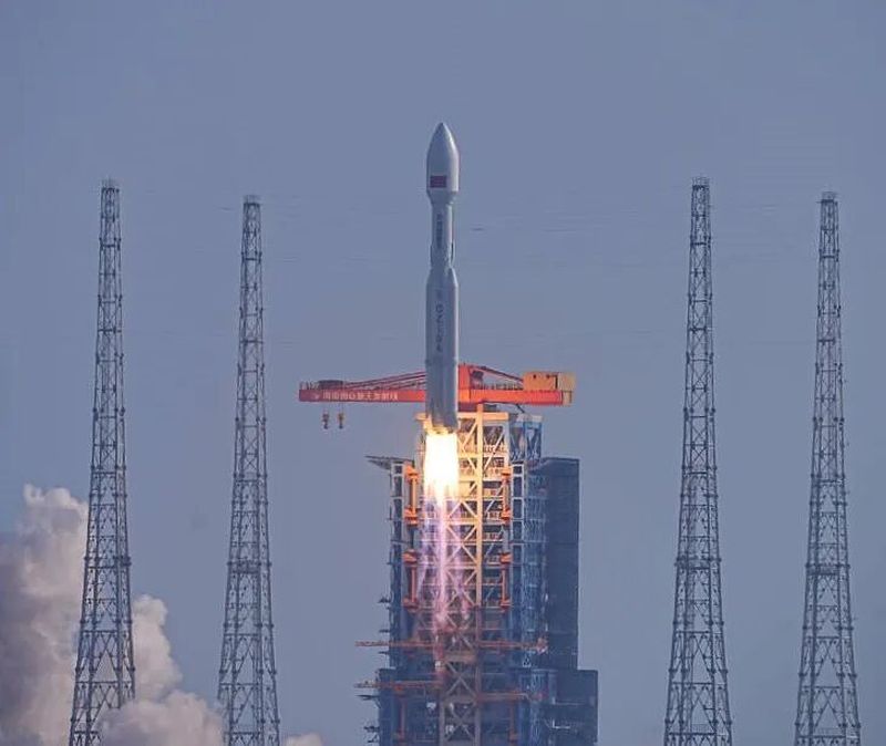 大方重機(jī)助力長(zhǎng)八甲遙五火箭發(fā)射圓 滿(mǎn)成功