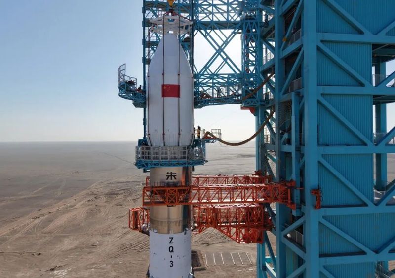 大方重機(jī)助力我國(guó)首 款可重復(fù)使用朱雀三號(hào)遙一運(yùn)載火箭順利升空